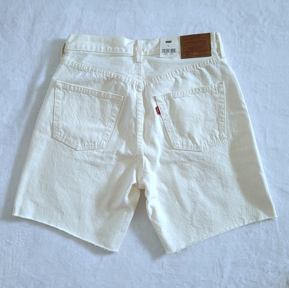 Levi's 501 '90s "Love"💚🩷 Shorts - NWT - Picture 2 of 16